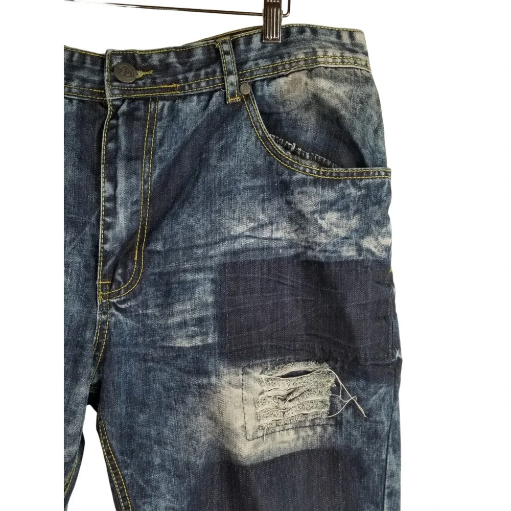 Encrypted Mens Size 40 Distressed Blue Denim Shorts, Inseam‎ 13 In